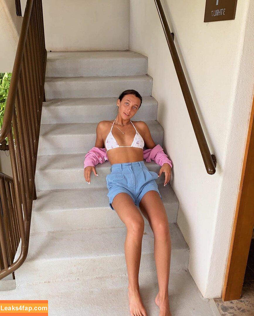 Emma Chamberlain / emmachamberlain / u95012320 leaked photo photo #0168