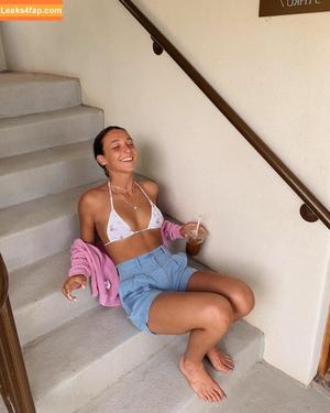 Emma Chamberlain photo #0175