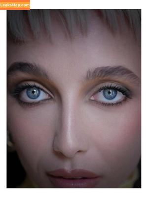 Emma Chamberlain photo #0528