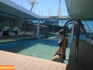 Emma Cruises photo #0012