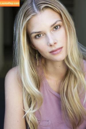 Emma Ishta photo #0001