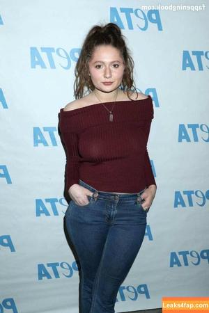 Emma Kenney photo #0092