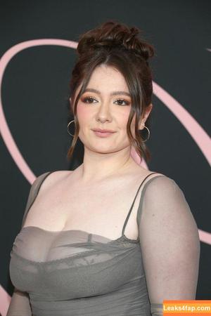 Emma Kenney photo #0225