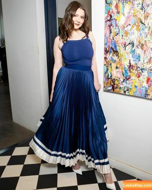 Emma Kenney photo #0243