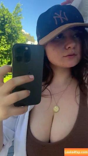 Emma Kenney photo #0526