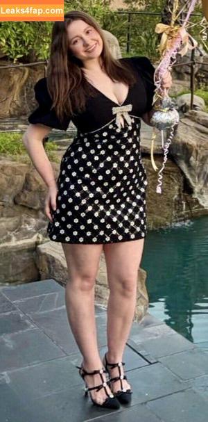 Emma Kenney фото #0573