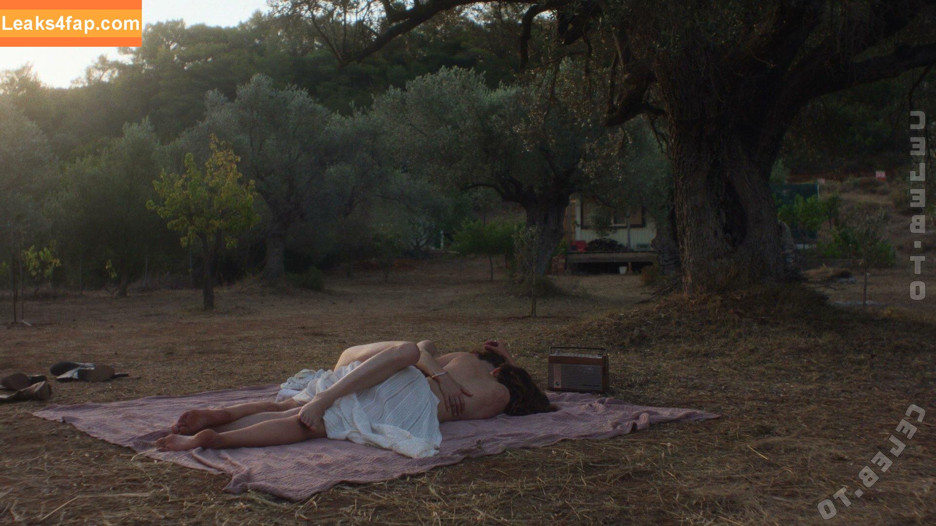 Emma Mackey / Sex Education Flaunt magazine shoot / emmatmackey слитое фото фото #0211