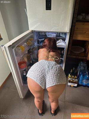 Emma Riott photo #0033