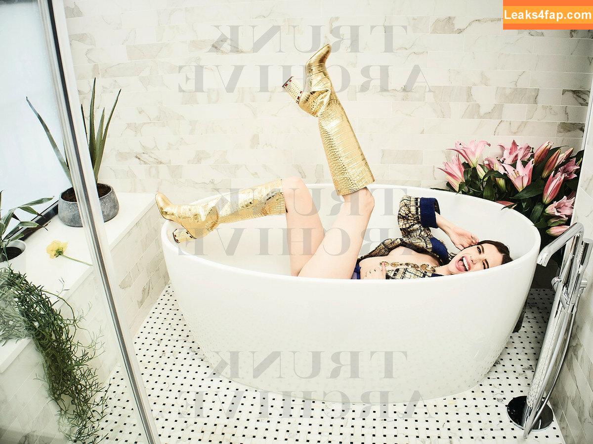 Emma Roberts / emmalee1996 / emmaroberts leaked photo photo #0043