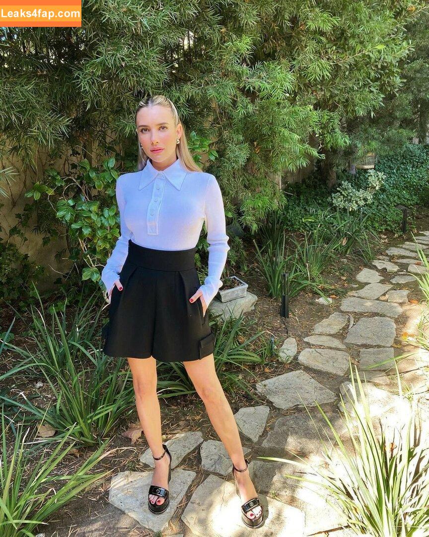 Emma Roberts / emmalee1996 / emmaroberts leaked photo photo #0244