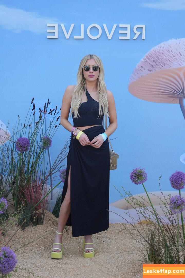 Emma Roberts / emmalee1996 / emmaroberts leaked photo photo #0306