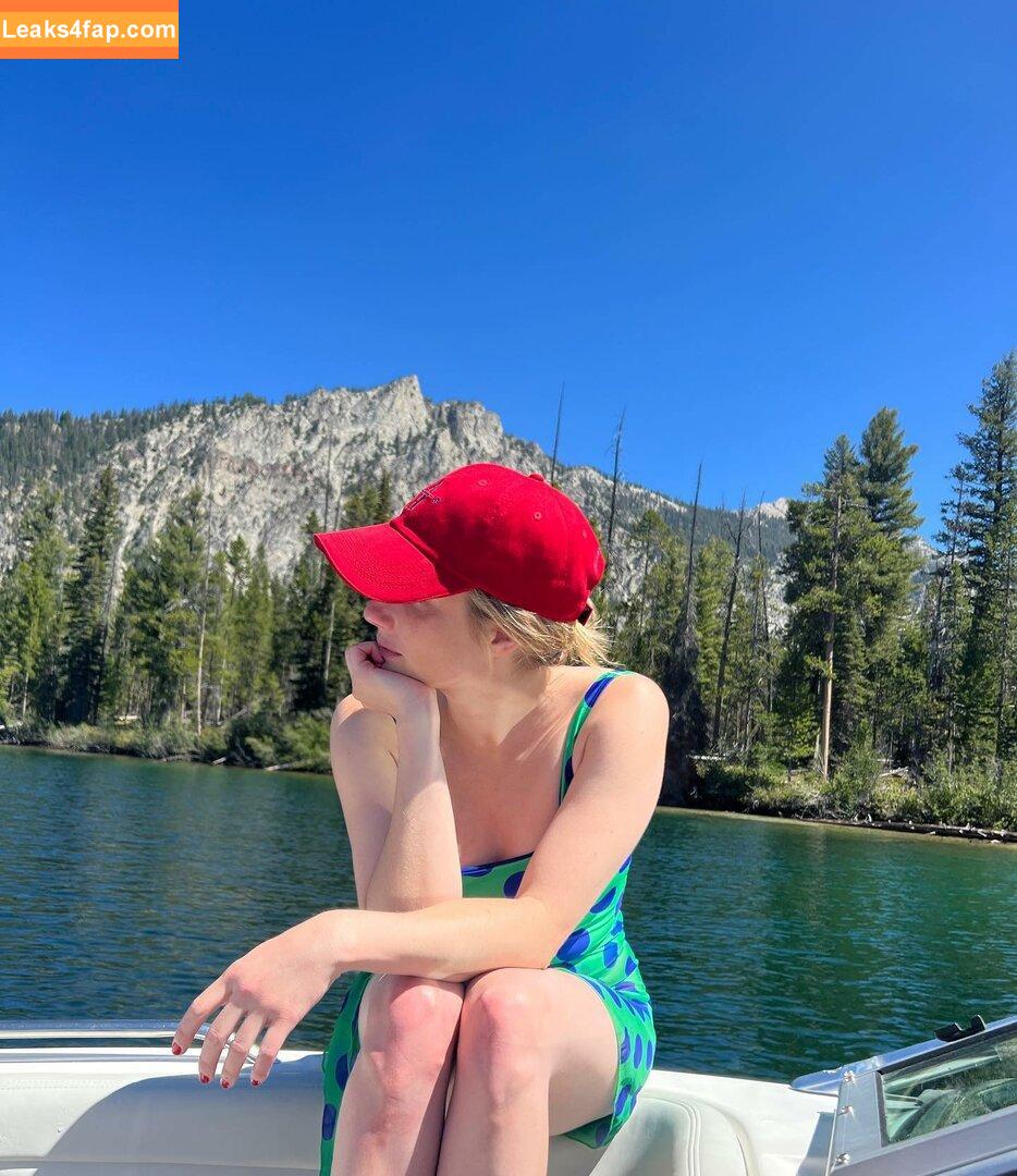 Emma Roberts / emmalee1996 / emmaroberts leaked photo photo #0396
