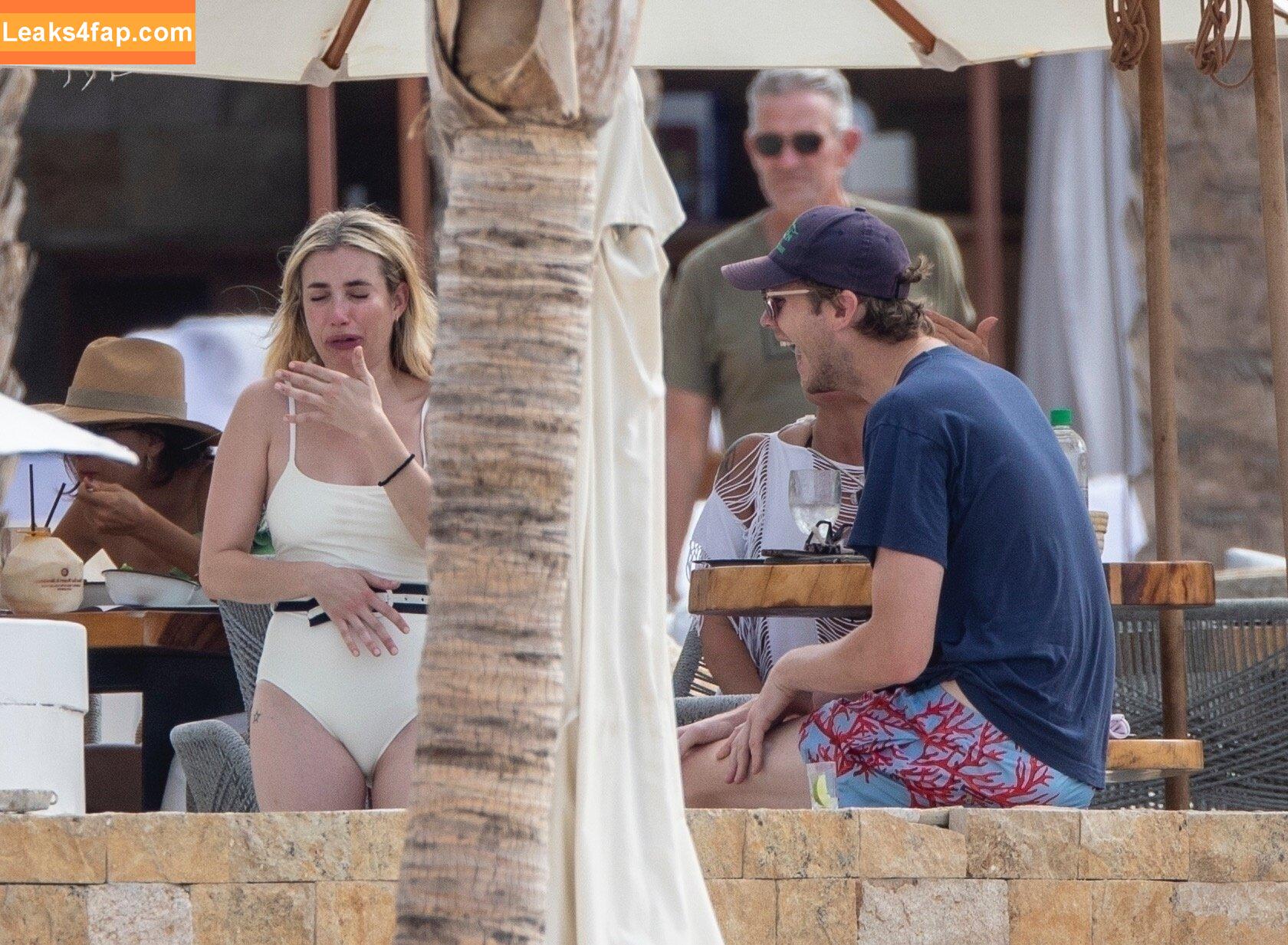 Emma Roberts / emmalee1996 / emmaroberts leaked photo photo #0468