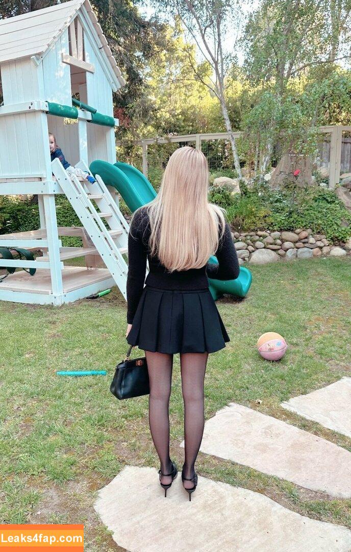 Emma Roberts / emmalee1996 / emmaroberts leaked photo photo #0648