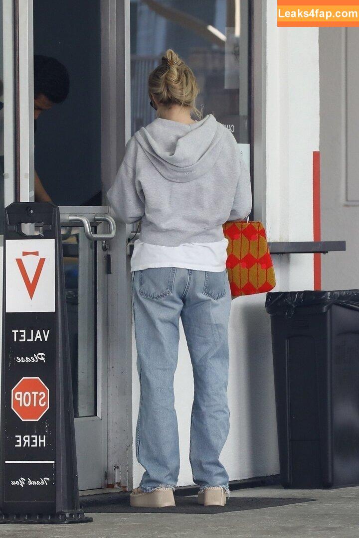 Emma Roberts / emmalee1996 / emmaroberts leaked photo photo #0658