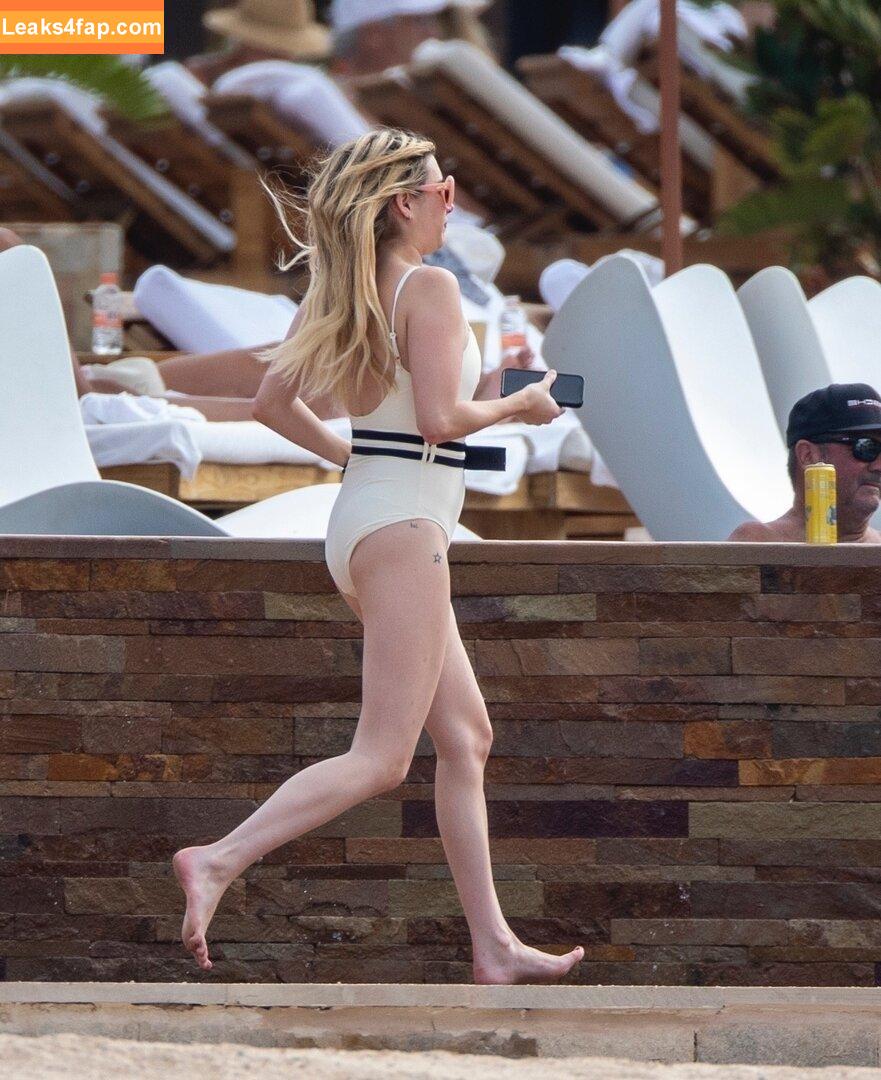 Emma Roberts / emmalee1996 / emmaroberts слитое фото фото #0831