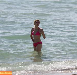 Emma Roberts photo #0031