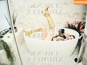 Emma Roberts photo #0043