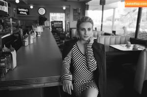 Emma Roberts photo #0150