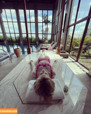 Emma Roberts photo #0194