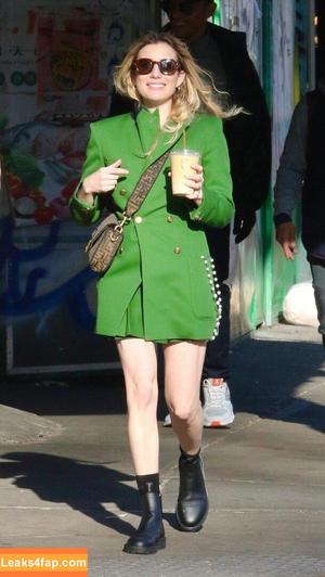 Emma Roberts photo #0263