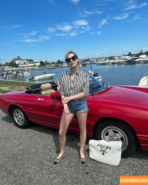 Emma Roberts photo #0354