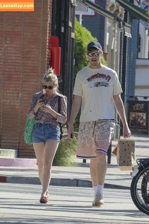 Emma Roberts photo #0372