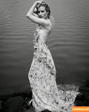 Emma Roberts photo #0386