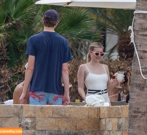 Emma Roberts photo #0467