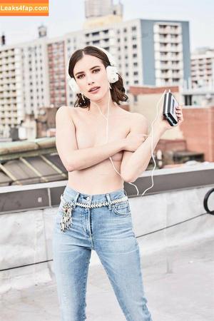 Emma Roberts photo #0588