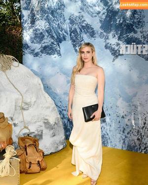 Emma Roberts photo #0705