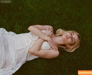 Emma Roberts photo #0736