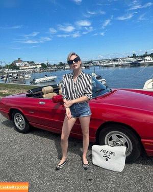 Emma Roberts photo #0827