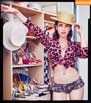 Emma Roberts photo #0989