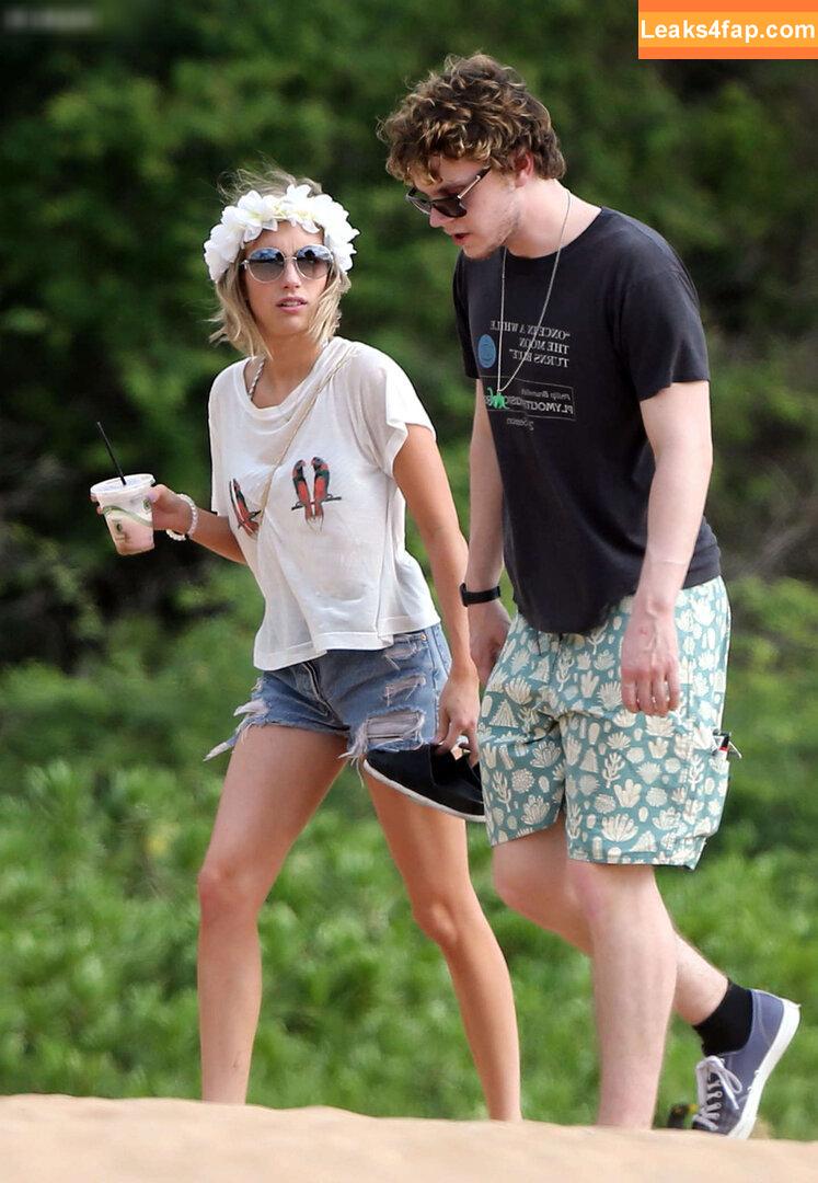 Emma Roberts / emmalee1996 / emmaroberts leaked photo photo #1034