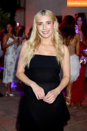 Emma Roberts photo #1110