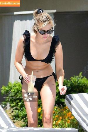 Emma Roberts photo #1505