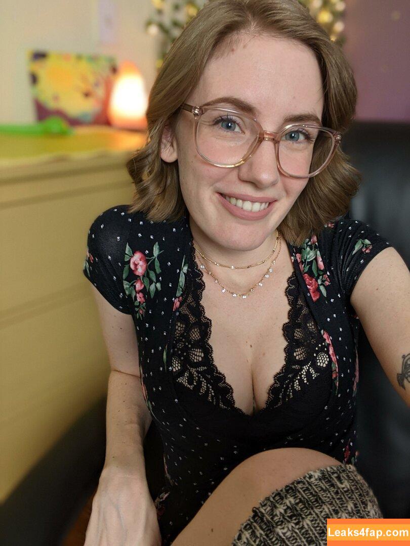 Emma Ruby / Emma_Ruby / SaltLamb / TheSaltLamb / emmaruby_ig / https: слитое фото фото #0041