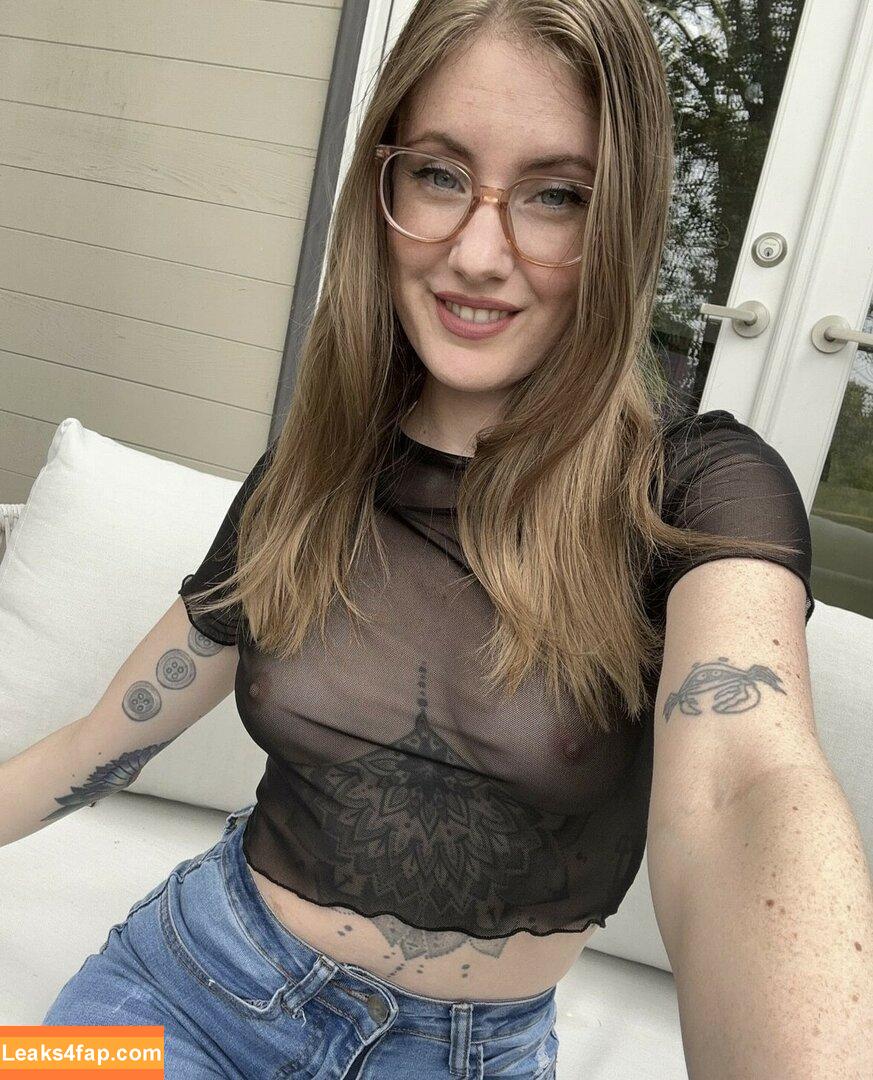 Emma Ruby / Emma_Ruby / SaltLamb / TheSaltLamb / emmaruby_ig / https: слитое фото фото #0880