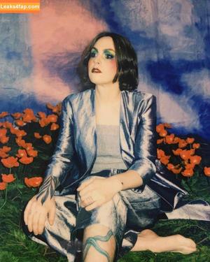 Emma Ruth Rundle photo #0003