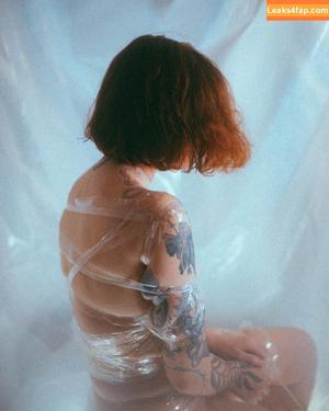 Emma Ruth Rundle photo #0005
