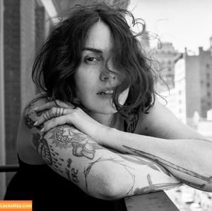 Emma Ruth Rundle photo #0007