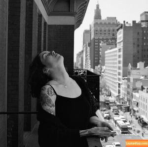 Emma Ruth Rundle photo #0010