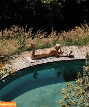 Emma Vanderhoof photo #0014