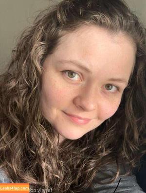 Emma Wells photo #0004