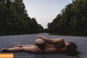 emma.xxxhibition photo #0031