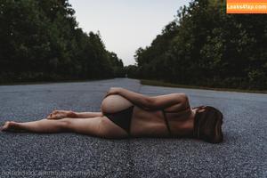 emma.xxxhibition photo #0032