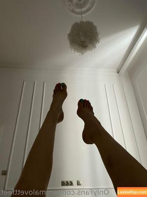 emmalovettfeet photo #0058