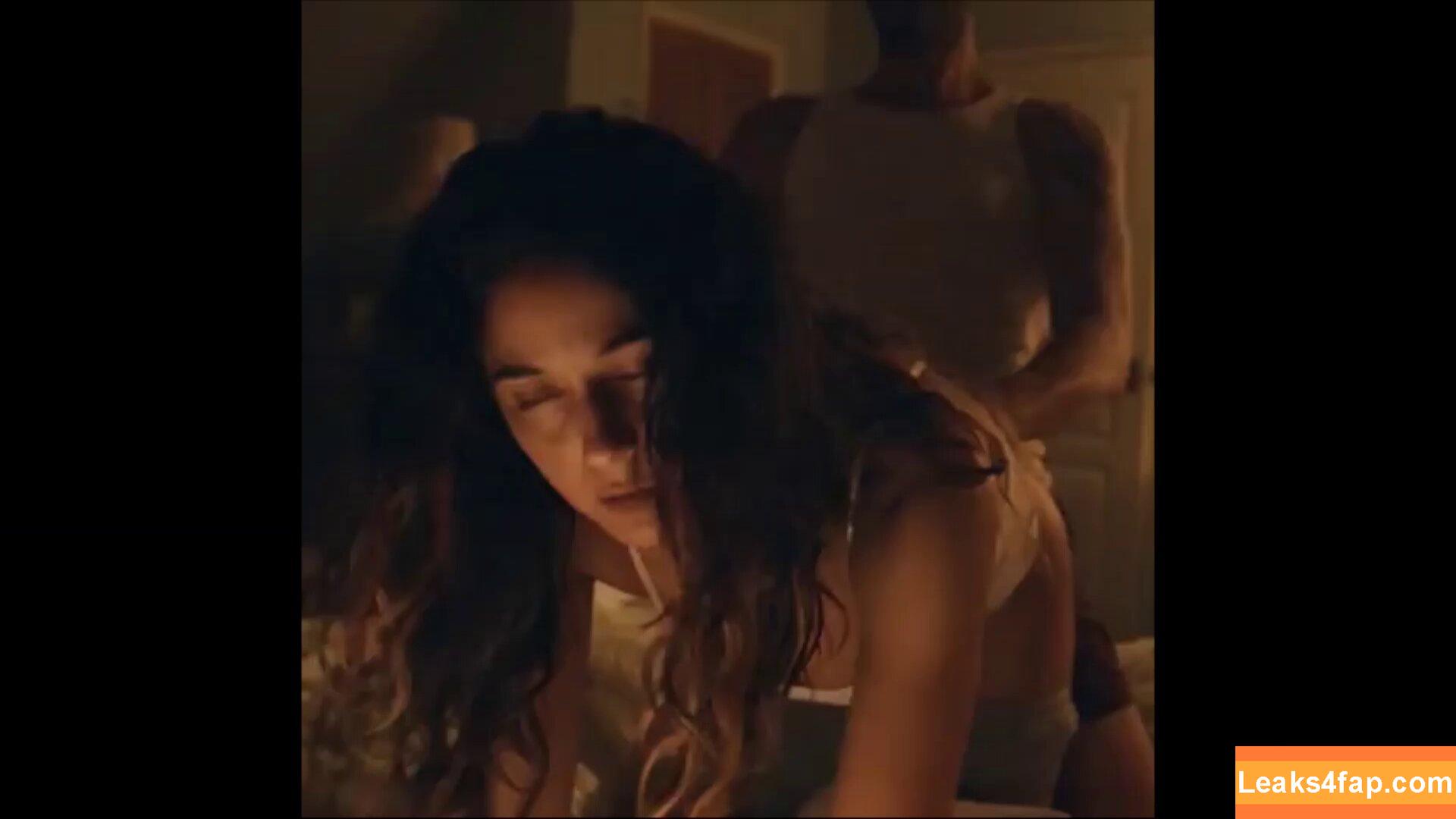 Emmanuelle Chriqui / Emmanuelle / echriqui leaked photo photo #0439