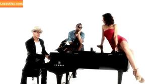 Emmanuelle Chriqui photo #0152